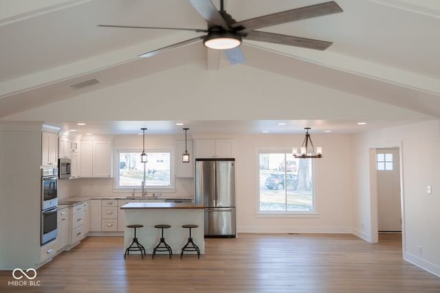 1550 Persimmon Place, Noblesville, IN 46062