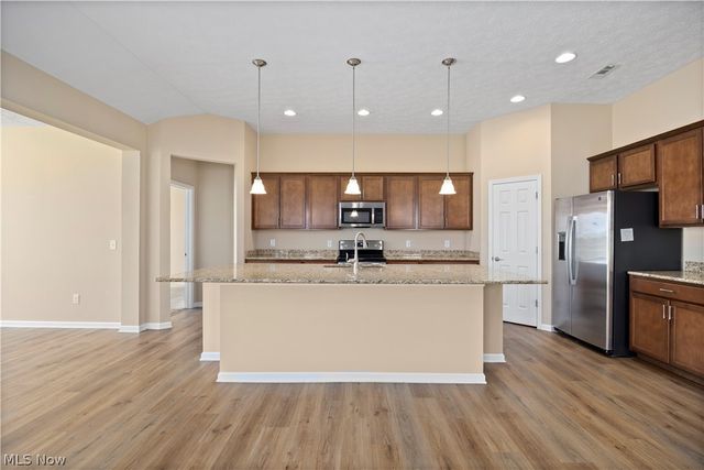 605 Cedar Crest Drive, Elyria, OH 44035