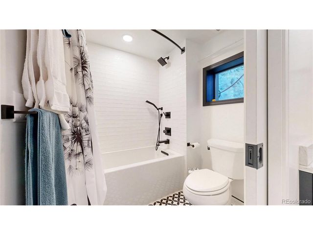 100 Hess Ave, Golden, CO 80401