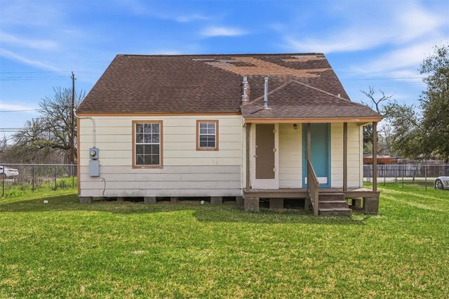 7215 Apache Street, Houston, TX 77028