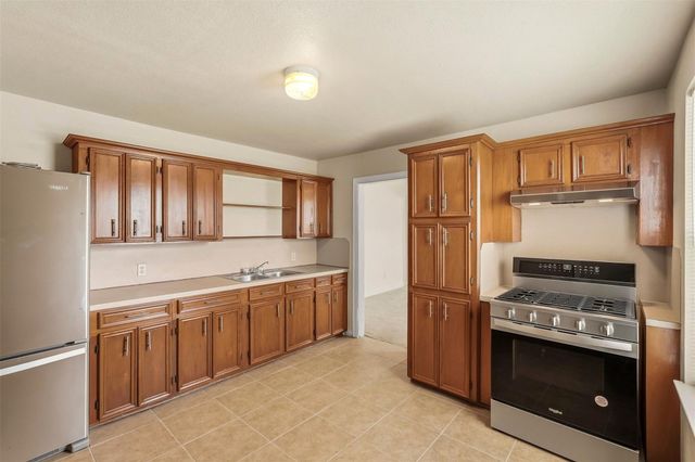 7215 Apache Street, Houston, TX 77028