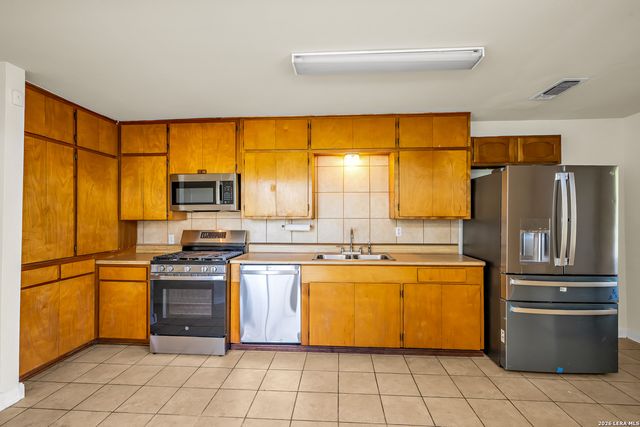 170 Sinclair Rd, San Antonio, TX 78222