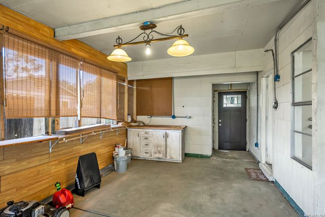 170 Sinclair Rd, San Antonio, TX 78222