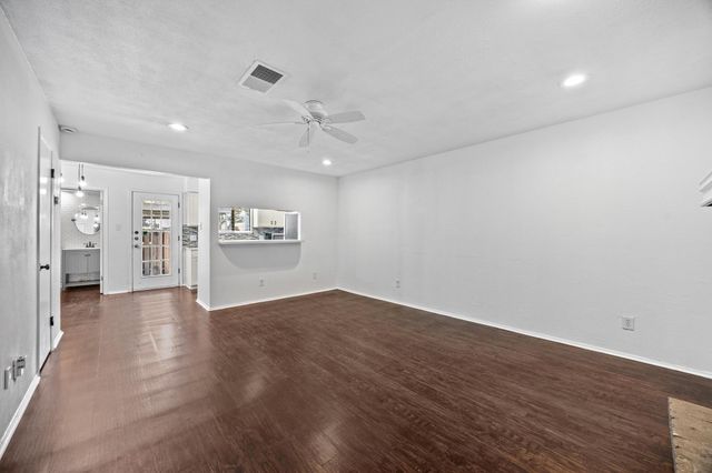 802 Banister LN 802, Austin, TX 78704