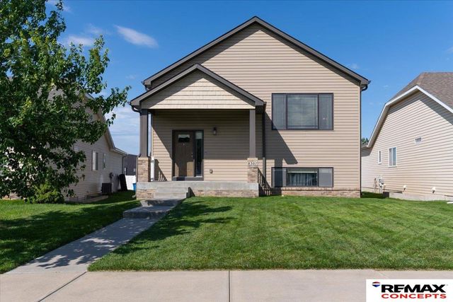 8307 Ryley Lane, Lincoln, NE 68512