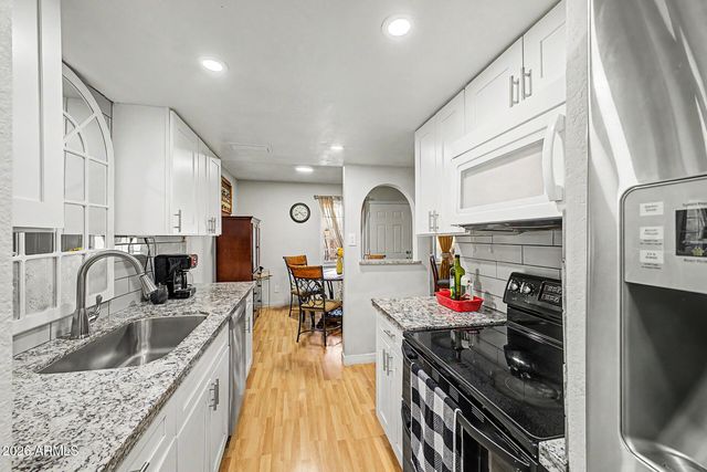 4252 N 68TH Lane, Phoenix, AZ 85033