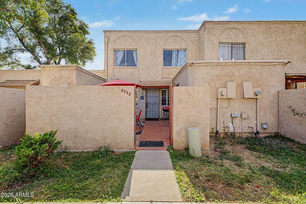 4252 N 68TH Lane, Phoenix, AZ 85033
