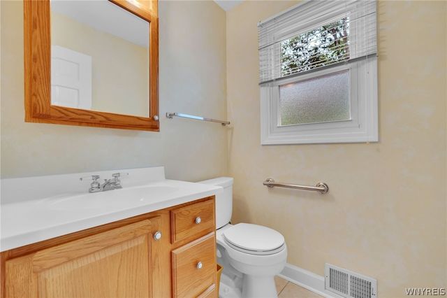 15 Inverness Circle, Amherst, NY 14051