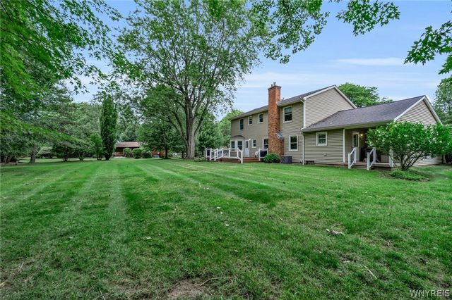15 Inverness Circle, Amherst, NY 14051