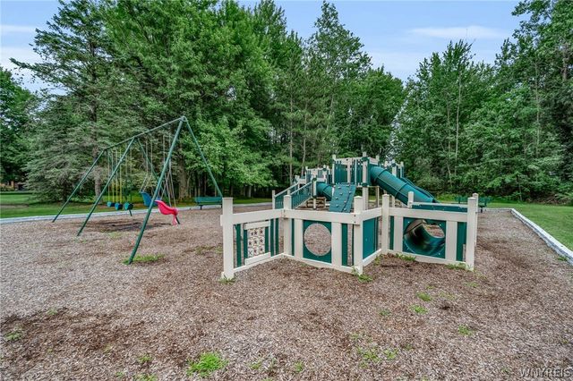 15 Inverness Circle, Amherst, NY 14051