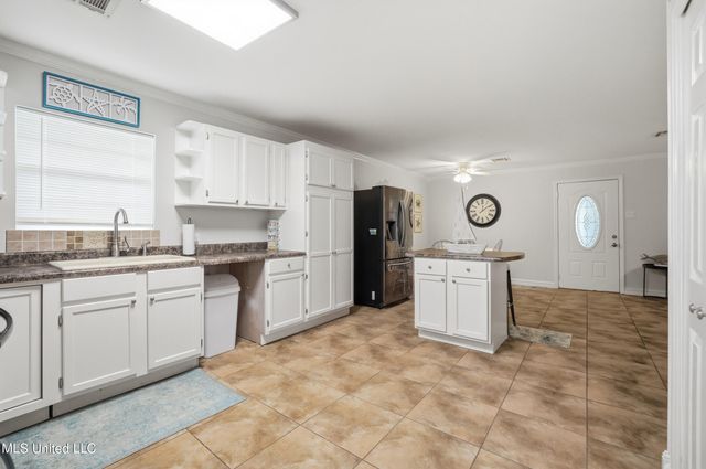 10064 Everest Street, Bay Saint Louis, MS 39520