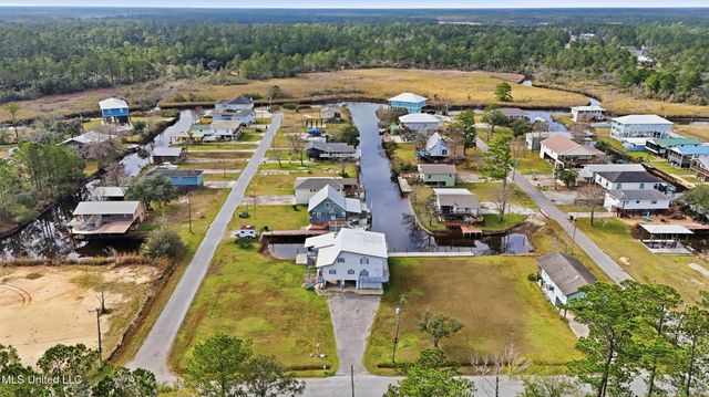 10064 Everest Street, Bay Saint Louis, MS 39520