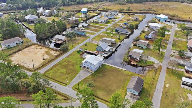 10064 Everest Street, Bay Saint Louis, MS 39520