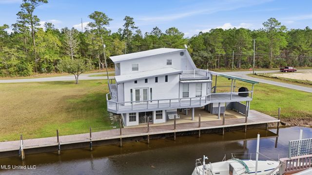 10064 Everest Street, Bay Saint Louis, MS 39520