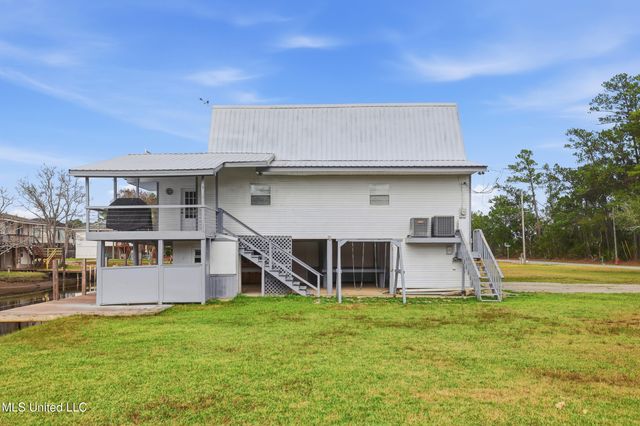 10064 Everest Street, Bay Saint Louis, MS 39520