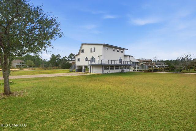 10064 Everest Street, Bay Saint Louis, MS 39520