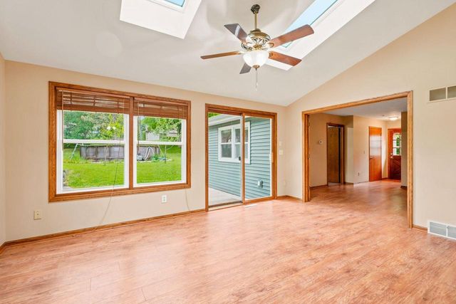 3971 S 118th STREET, Greenfield, WI 53228