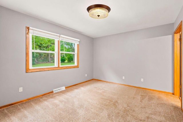 3971 S 118th STREET, Greenfield, WI 53228