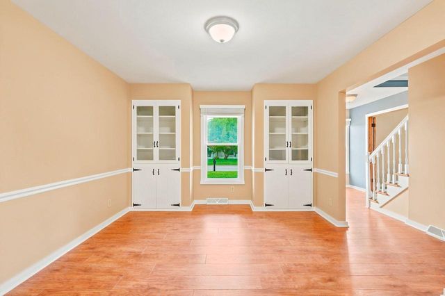 3971 S 118th STREET, Greenfield, WI 53228