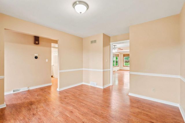 3971 S 118th STREET, Greenfield, WI 53228