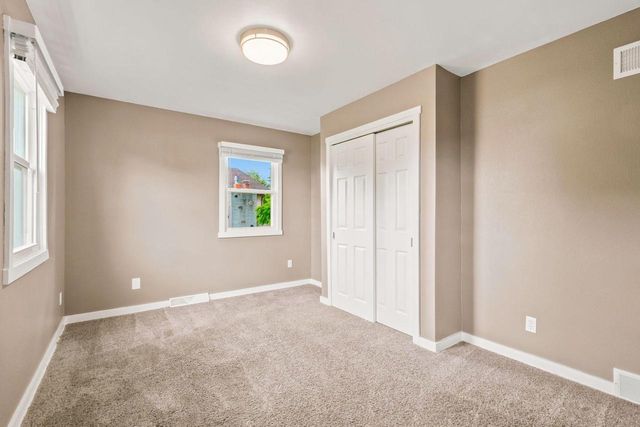 3971 S 118th STREET, Greenfield, WI 53228
