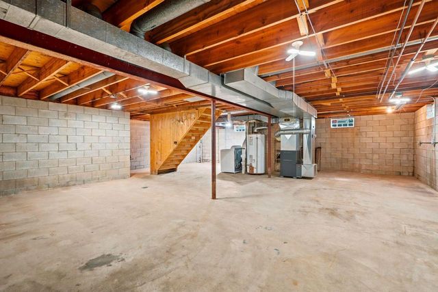 3971 S 118th STREET, Greenfield, WI 53228