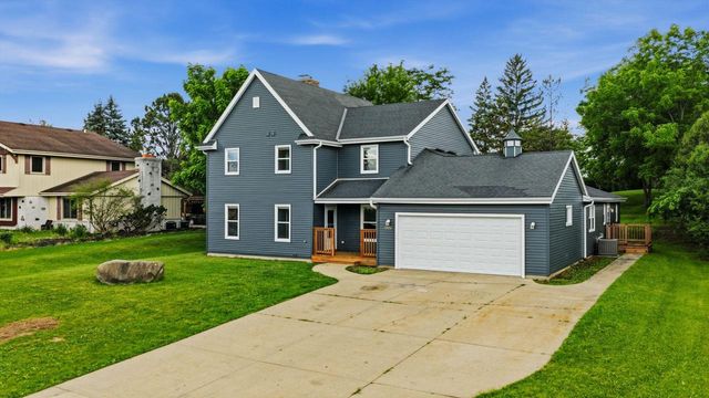 3971 S 118th STREET, Greenfield, WI 53228