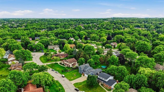 3971 S 118th STREET, Greenfield, WI 53228