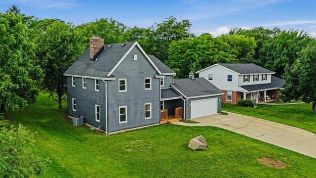3971 S 118th STREET, Greenfield, WI 53228