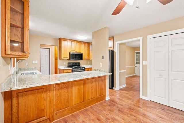 3971 S 118th STREET, Greenfield, WI 53228