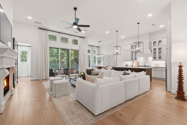 49 Snowdrop Lily Drive, Tomball, TX 77375