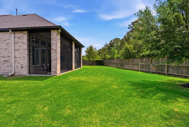 49 Snowdrop Lily Drive, Tomball, TX 77375