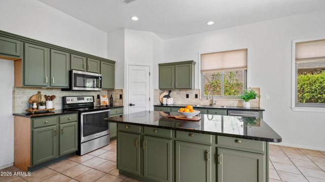 8723 E HILLVIEW Street, Mesa, AZ 85207