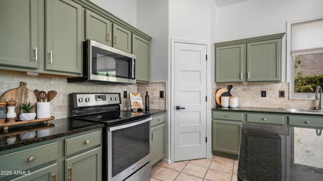 8723 E HILLVIEW Street, Mesa, AZ 85207