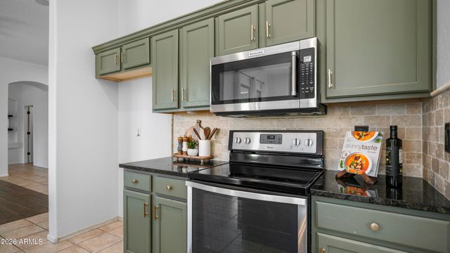 8723 E HILLVIEW Street, Mesa, AZ 85207
