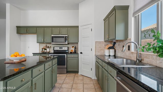 8723 E HILLVIEW Street, Mesa, AZ 85207