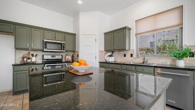 8723 E HILLVIEW Street, Mesa, AZ 85207