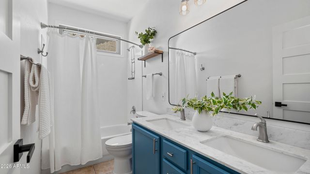 8723 E HILLVIEW Street, Mesa, AZ 85207