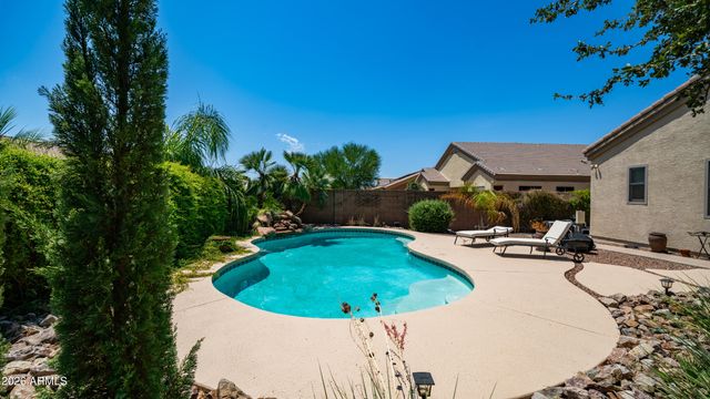 8723 E HILLVIEW Street, Mesa, AZ 85207