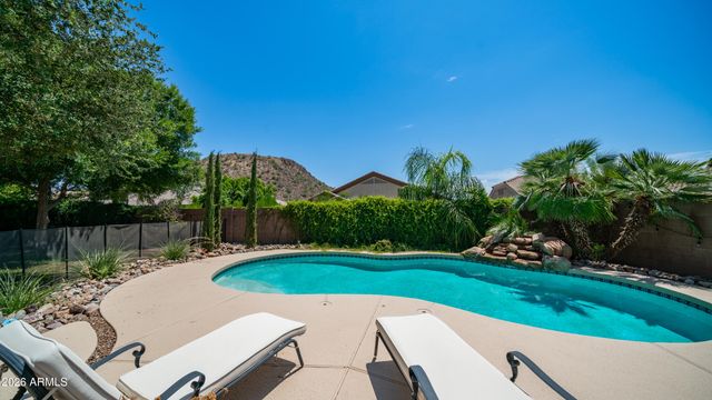 8723 E HILLVIEW Street, Mesa, AZ 85207