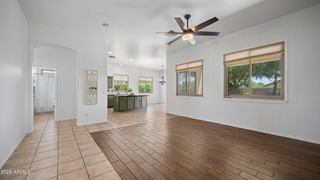 8723 E HILLVIEW Street, Mesa, AZ 85207