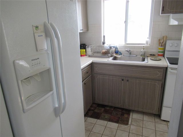 1585 LEISURE DRIVE M22, Bradenton, FL 34207