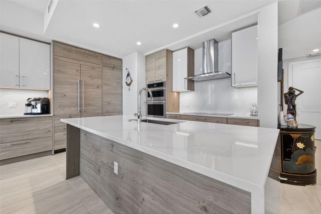 301 1ST STREET S 1505, St Petersburg, FL 33701
