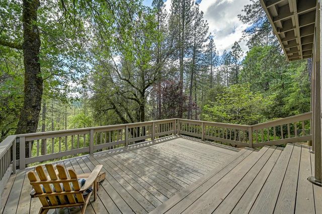 3971 Donner Trl, Placerville, CA 95667