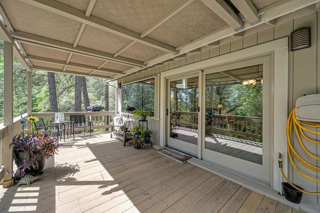 3971 Donner Trl, Placerville, CA 95667