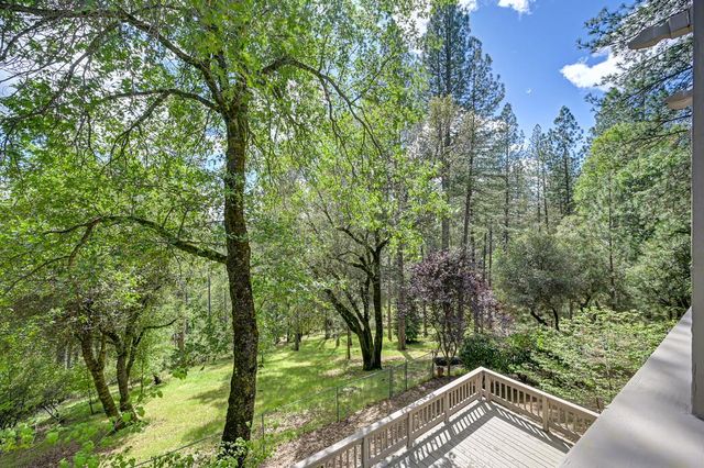 3971 Donner Trl, Placerville, CA 95667