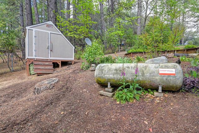 3971 Donner Trl, Placerville, CA 95667