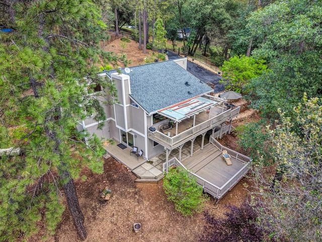 3971 Donner Trl, Placerville, CA 95667