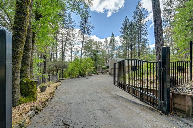 3971 Donner Trl, Placerville, CA 95667