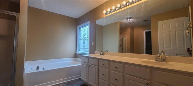 2920 Cooper Woods Drive, Loganville, GA 30052